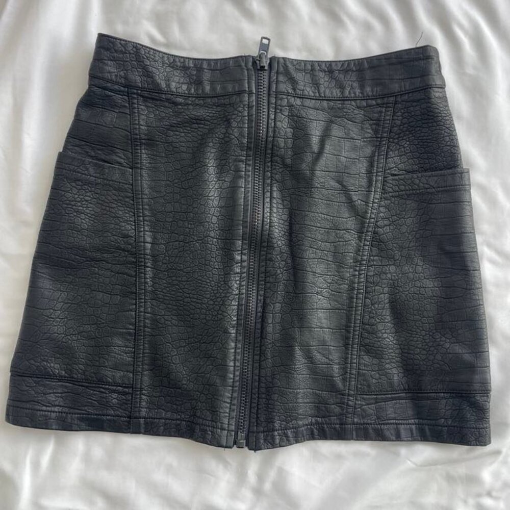 Princess Polly Dynasty Mini Leather Skirt Size 4